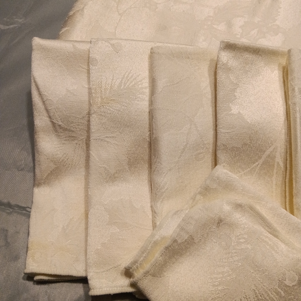 Table cloth - Picture 5 of 6